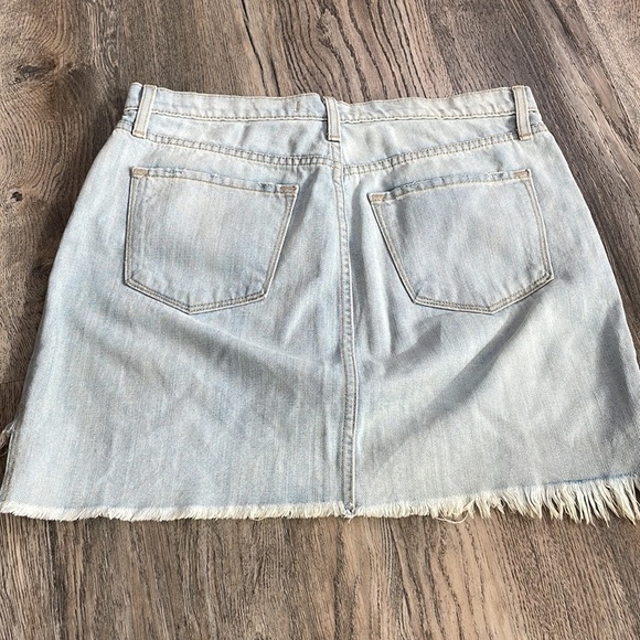 Flying Monkey Women’s Distressed Denim Jean Skirt, size 29 - Picture 9 of 9